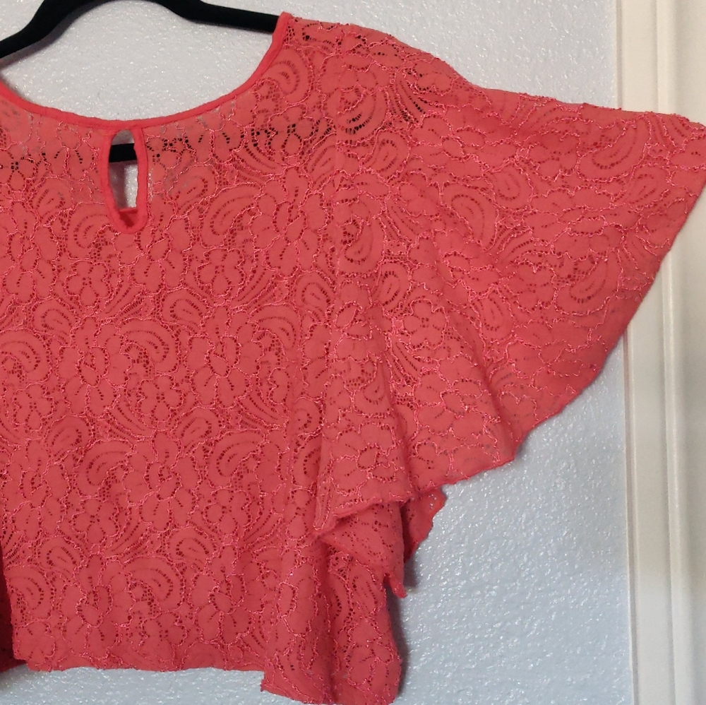 Lace blouce - Picture 3 of 3